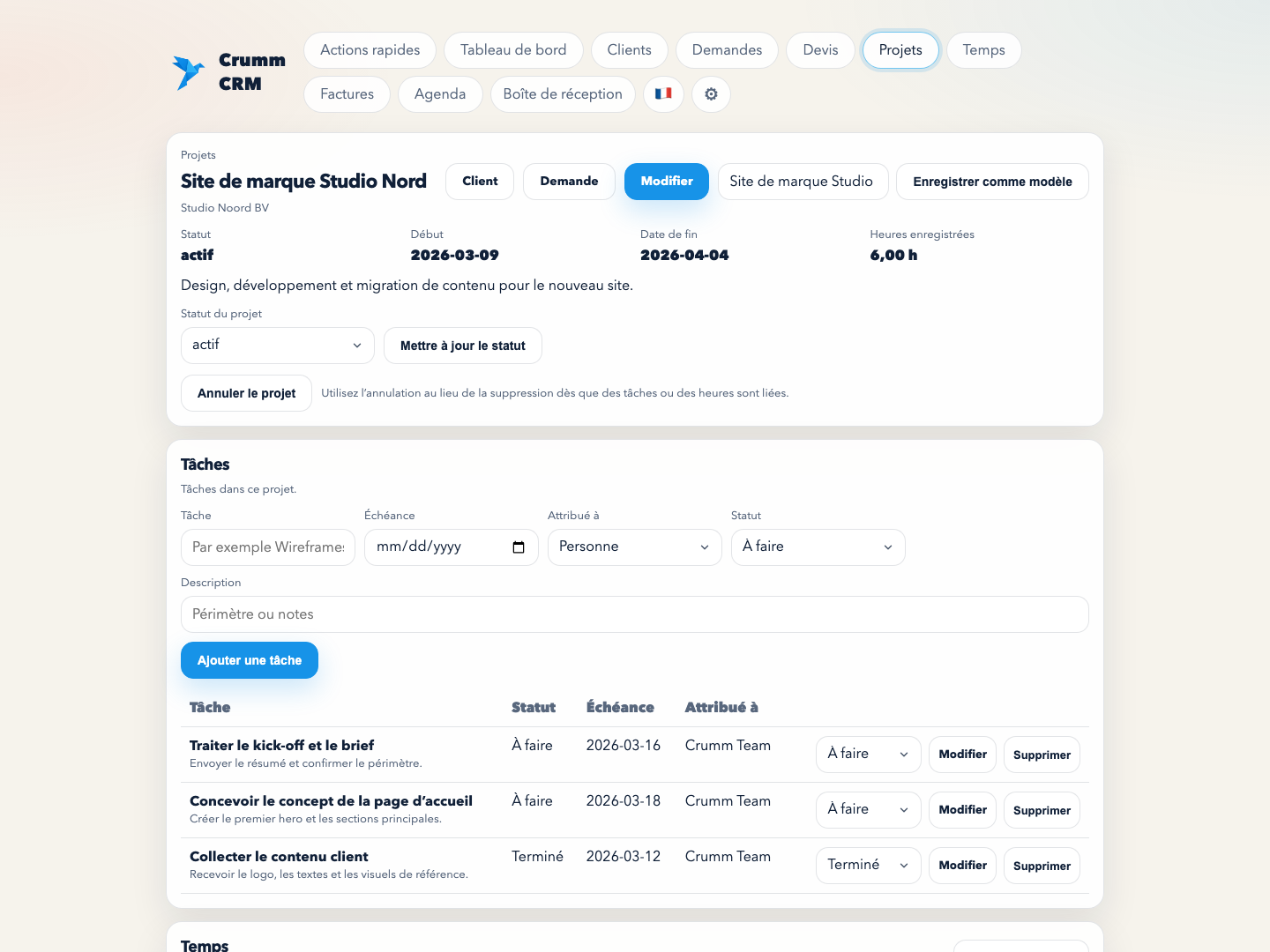 Écran projet de Crumm avec tâches, statut et suivi du temps
